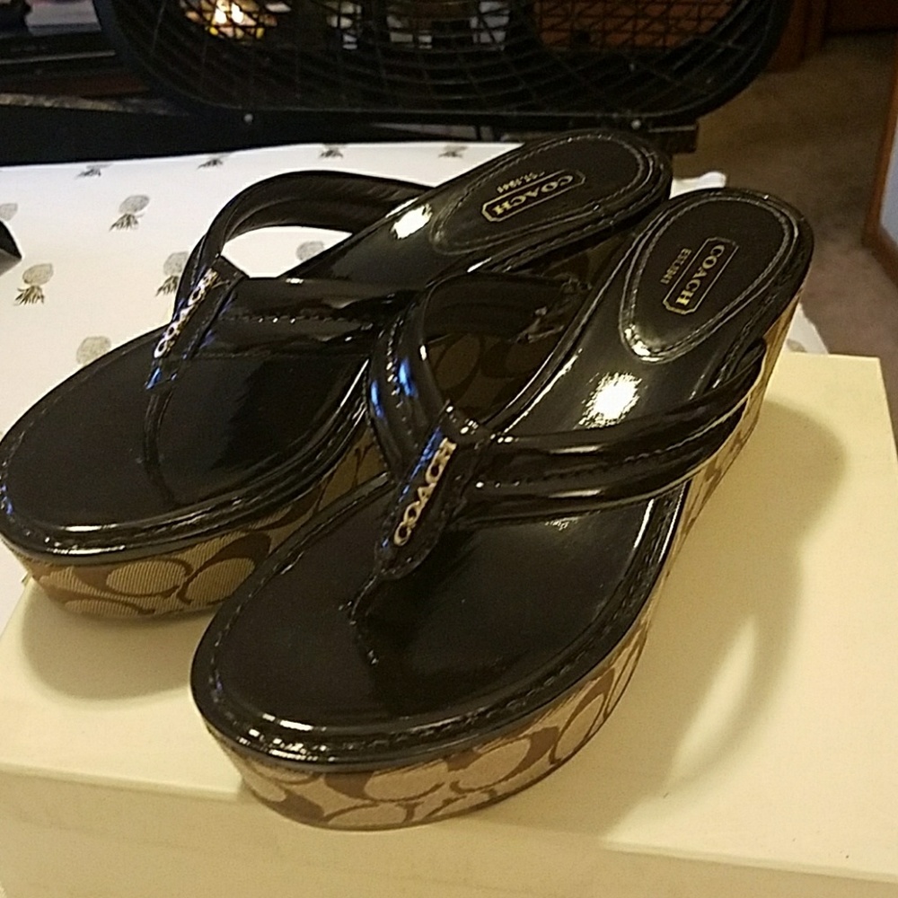 coach wedges